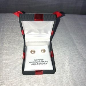 Cultured freshwater pearl earrings